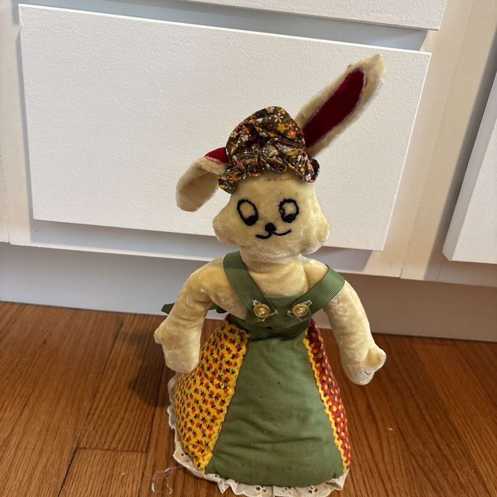 Vtg Farm House Rabbit Bunny Doll Plush‎ Quilted Dress  13" Primitive Easter